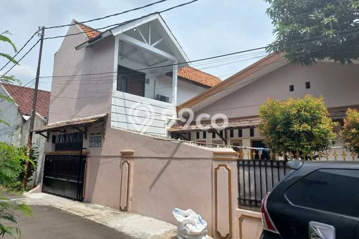 Dijual Cepat Rumah Bagus Siap Huni LB 240m2 di Ciledug, Tangerang Dijual Cepat Rumah Bagus Siap Huni LB 240m2 di Ciledug, Tangerang