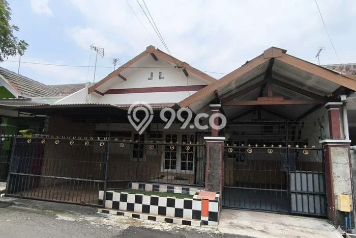 Disewakan Rumah Strategis di Sulfat LT 137m2 / LB 100m2 Siap Huni Disewakan Rumah Strategis di Sulfat LT 137m2 / LB 100m2 Siap Huni