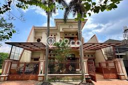 Rumah Asri area , Malang, Luas 240m2m² Bangunan 400m2m² Rumah Asri area , Malang, Luas 240m2m² Bangunan 400m2m²