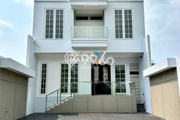 Ready to Use! Luxury House LT 183m2 Desain Modern di Araya Ready to Use! Luxury House LT 183m2 Desain Modern di Araya