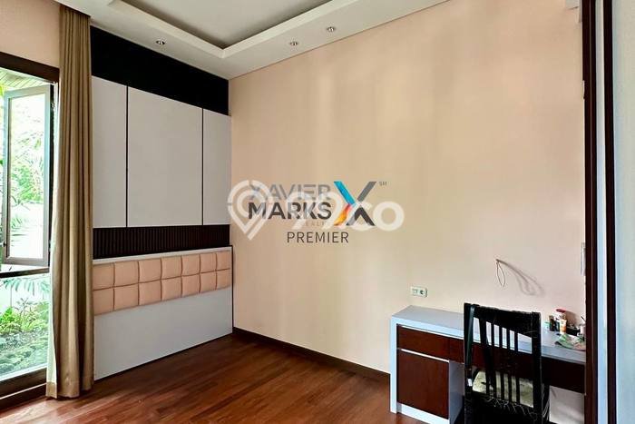 For Sale! Luxury House LT 345m2 Desain Elegan di Villa Puncak Tidar For Sale! Luxury House LT 345m2 Desain Elegan di Villa Puncak Tidar