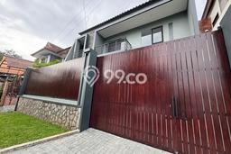 Hunian Mewah LB 350m2 Siap Huni Desain Elegan di Dieng, Malang Hunian Mewah LB 350m2 Siap Huni Desain Elegan di Dieng, Malang