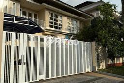 Rumah Mewah LB 400m2 Siap Pakai Desain Elegan di Araya, Malang Rumah Mewah LB 400m2 Siap Pakai Desain Elegan di Araya, Malang