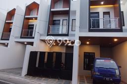Jual Rumah Bagus Siap Huni LB 120m2 di Kemayoran, Jakarta Pusat Jual Rumah Bagus Siap Huni LB 120m2 di Kemayoran, Jakarta Pusat