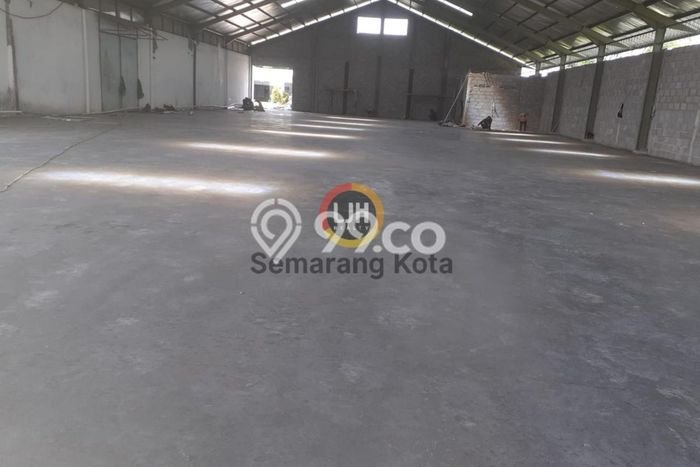 Unit Gudang Dijual di Sayung Demak Luas Bangunan 3481m2 Unit Gudang Dijual di Sayung Demak Luas Bangunan 3481m2