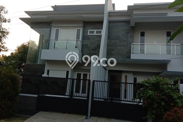For Sale! Luxury House LT 192m2 Desain Elegan di Pulomas For Sale! Luxury House LT 192m2 Desain Elegan di Pulomas
