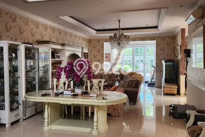 Siap Huni Hunian Elit 7 Kamar di Jatinegara Dekat ke Mana Saja Siap Huni Hunian Elit 7 Kamar di Jatinegara Dekat ke Mana Saja