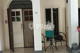 Rumah Modern 5 KT di Modernland Tangerang Semi Furnished Rumah Modern 5 KT di Modernland Tangerang Semi Furnished
