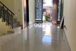 Rumah Disewakan Jakarta Barat LT 90m2 LB 126m2 Kawasan Green Lake City Rumah Disewakan Jakarta Barat LT 90m2 LB 126m2 Kawasan Green Lake City