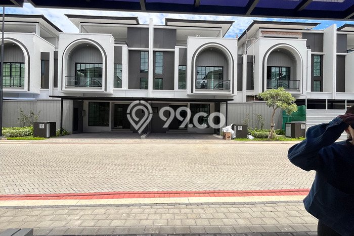 Siap Huni Hunian Elit 5 Kamar di BSD Dekat ke Mana Pun Siap Huni Hunian Elit 5 Kamar di BSD Dekat ke Mana Pun