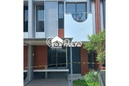 Rumah Luas Asri 2 KT Siap Pakai di BSD Tangerang Rumah Luas Asri 2 KT Siap Pakai di BSD Tangerang