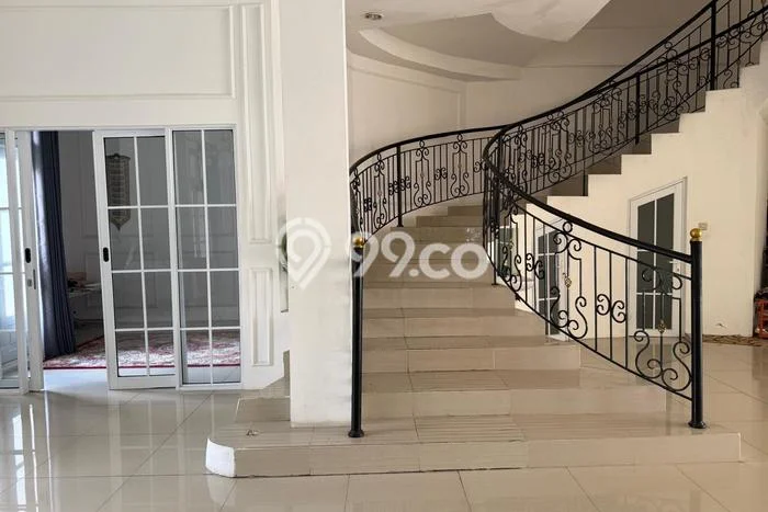 Rumah Bagus Siap Pakai Di Cinere Luas 600m2 Aman Rumah Bagus Siap Pakai Di Cinere Luas 600m2 Aman