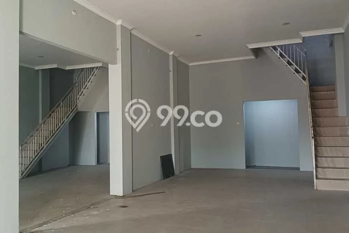 Disewakan Ruko komersial di Ciracas luas bangunan 264m2 Disewakan Ruko komersial di Ciracas luas bangunan 264m2