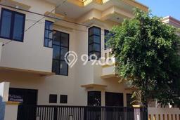 Rumah Elit Modern Tanpa Renovasi di Rawamangun Jakarta Timur Rumah Elit Modern Tanpa Renovasi di Rawamangun Jakarta Timur