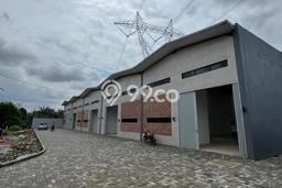 Disewakan Gudang di Kawasan Ramai BSD Luas 212m2 Disewakan Gudang di Kawasan Ramai BSD Luas 212m2
