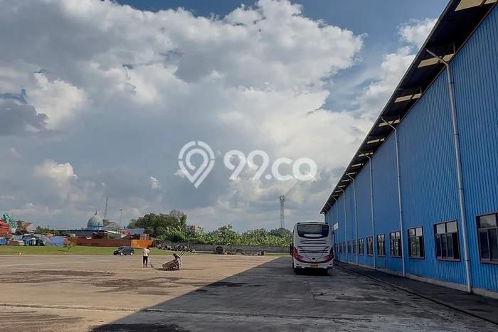 Gudang Disewa di Bekasi dengan LB 2000m2 Area Komersial Ramai Gudang Disewa di Bekasi dengan LB 2000m2 Area Komersial Ramai