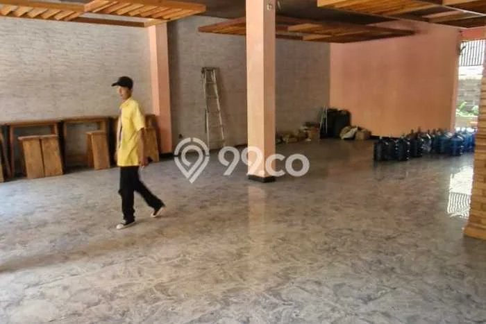 Komersial disewakan lokasi strategis Kesambi Cirebon 100m2 Komersial disewakan lokasi strategis Kesambi Cirebon 100m2