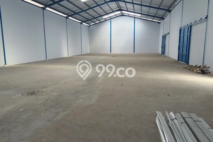Gudang For Rent di Mundu, Luas 950m², Lokasi Komersial Gudang For Rent di Mundu, Luas 950m², Lokasi Komersial