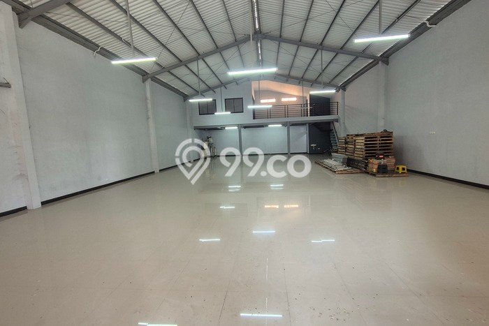 Gudang Disewakan Kawasan Harjamukti, Luas 300m², Area Premium, Siap Bisnis Gudang Disewakan Kawasan Harjamukti, Luas 300m², Area Premium, Siap Bisnis