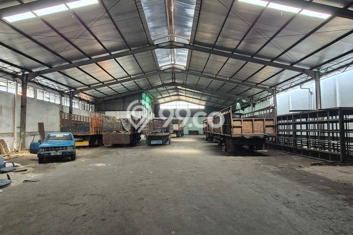 For Rent Gudang Area Bisnis di Lemahwungkuk, Luas 1000m², Siap Usaha For Rent Gudang Area Bisnis di Lemahwungkuk, Luas 1000m², Siap Usaha
