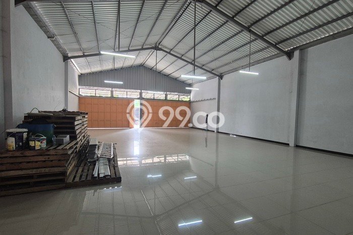 Gudang Disewakan Kawasan Harjamukti, Luas 300m², Area Premium, Siap Bisnis Gudang Disewakan Kawasan Harjamukti, Luas 300m², Area Premium, Siap Bisnis