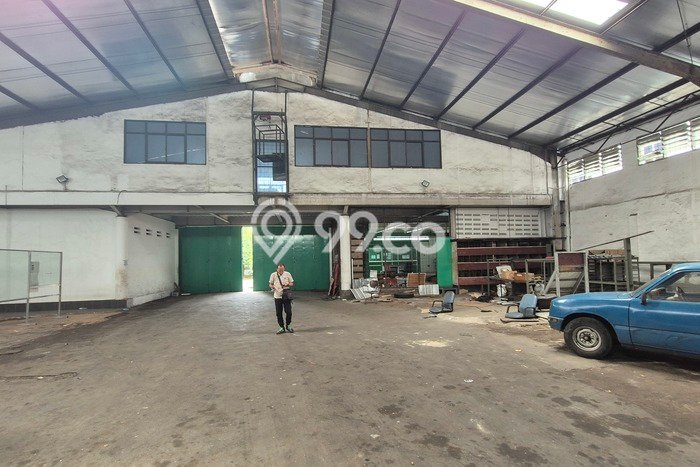 For Rent Gudang Area Bisnis di Lemahwungkuk, Luas 1000m², Siap Usaha For Rent Gudang Area Bisnis di Lemahwungkuk, Luas 1000m², Siap Usaha