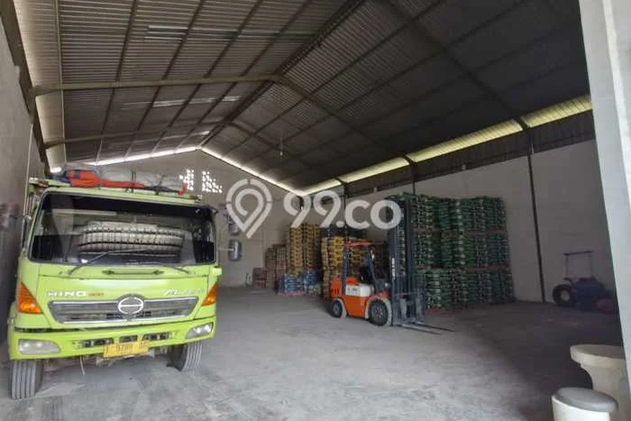 SEWA TERJANGKAU! Gudang di Mundu, Luas 500m², Area Bisnis SEWA TERJANGKAU! Gudang di Mundu, Luas 500m², Area Bisnis