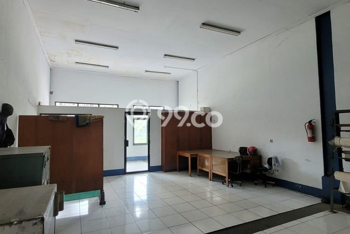 Unit Gudang Dijual di Dayeuhkolot Bandung Luas Bangunan 2206m2 Unit Gudang Dijual di Dayeuhkolot Bandung Luas Bangunan 2206m2