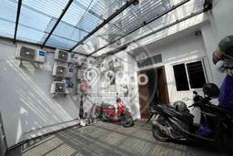 Unit Kost Dijual di Jelambar dengan 37 Kamar Area Ramai Unit Kost Dijual di Jelambar dengan 37 Kamar Area Ramai