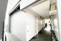 Rumah Mewah LB 400m2 Siap Huni Desain Elegan di Tomang, Jakarta Barat Rumah Mewah LB 400m2 Siap Huni Desain Elegan di Tomang, Jakarta Barat