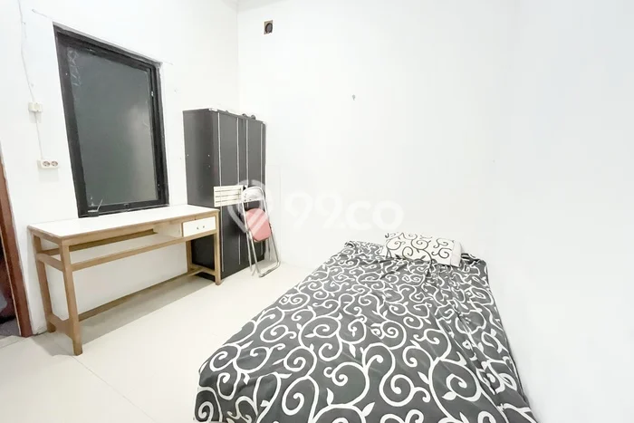 Dijual Rumah Kost di Kemanggisan, Jakarta Barat, 32 KT, 32 KM, Bangunan 650m2 Dijual Rumah Kost di Kemanggisan, Jakarta Barat, 32 KT, 32 KM, Bangunan 650m2