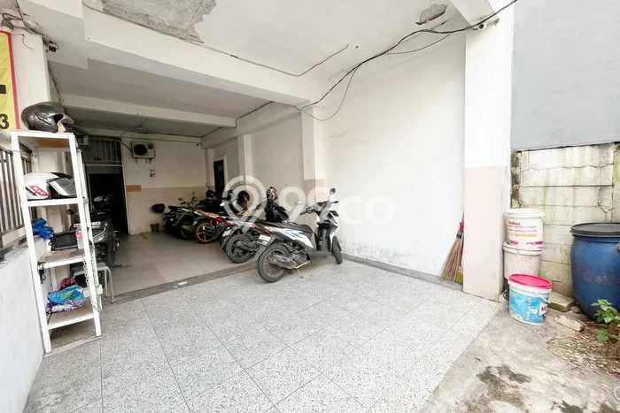 Kost Dijual Lokasi Strategis Kemanggisan Jakarta Barat 32 Kamar Tidur Kost Dijual Lokasi Strategis Kemanggisan Jakarta Barat 32 Kamar Tidur