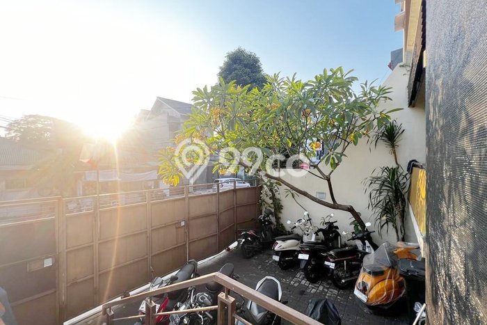 Kost untuk Dijual di Kemanggisan Punya 20 Kamar Kost untuk Dijual di Kemanggisan Punya 20 Kamar