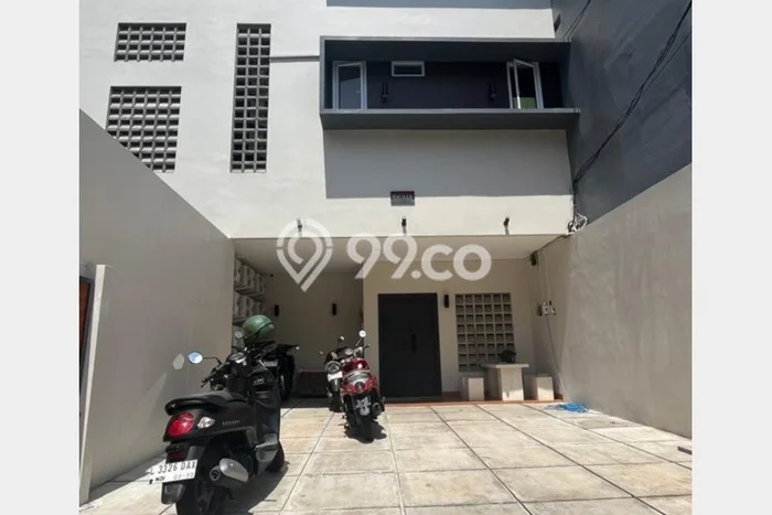 Kost Dijual di BSD Griya Loka dengan 32 KT dan Luas 448m2 Kost Dijual di BSD Griya Loka dengan 32 KT dan Luas 448m2