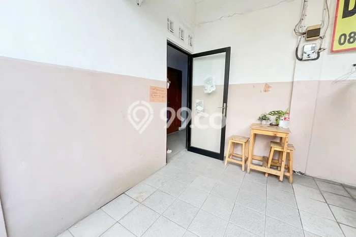 Dijual Rumah Kost di Kemanggisan, Jakarta Barat, 32 KT, 32 KM, Bangunan 650m2 Dijual Rumah Kost di Kemanggisan, Jakarta Barat, 32 KT, 32 KM, Bangunan 650m2