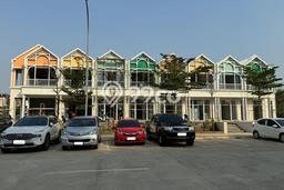 Unit Ruko Dijual di Jakarta Barat LT 56m2 & LB 103m2 Unit Ruko Dijual di Jakarta Barat LT 56m2 & LB 103m2