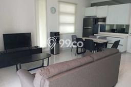 Disewakan! Rumah 6 Kamar Tidur &
4 Kamar Mandi di Cipete, Jakarta Selatan Disewakan! Rumah 6 Kamar Tidur &
4 Kamar Mandi di Cipete, Jakarta Selatan