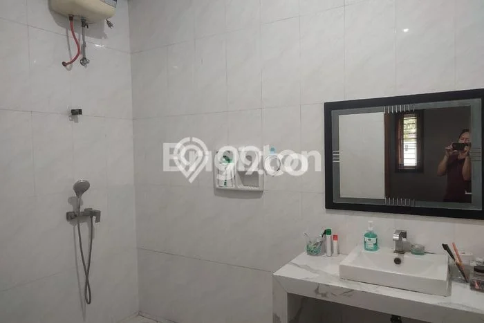 Jual Rumah Luas Megah Dengan View Eksklusif di Kapuk Kamal, Jakarta Barat Jual Rumah Luas Megah Dengan View Eksklusif di Kapuk Kamal, Jakarta Barat