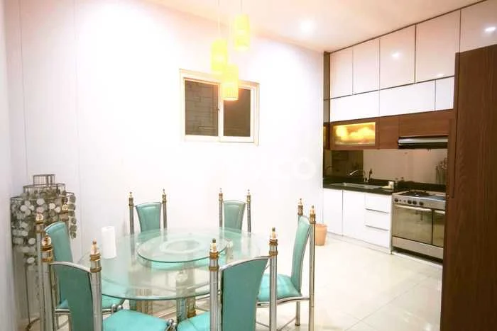 Disewakan! Rumah 3 Kamar Tidur &
2 Kamar Mandi di Singgasana, Bandung Disewakan! Rumah 3 Kamar Tidur &
2 Kamar Mandi di Singgasana, Bandung
