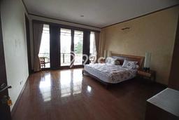 Rumah Disewakan Bandung LT 409m2 LB 300m2 Kawasan Dago Pakar Rumah Disewakan Bandung LT 409m2 LB 300m2 Kawasan Dago Pakar