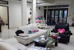 Rumah Elit Modern Tanpa Renovasi di Pasteur Bandung Rumah Elit Modern Tanpa Renovasi di Pasteur Bandung
