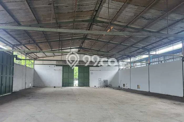 Gudang Disewa di Bandung dengan LB 750m2 Area Komersial Ramai Gudang Disewa di Bandung dengan LB 750m2 Area Komersial Ramai