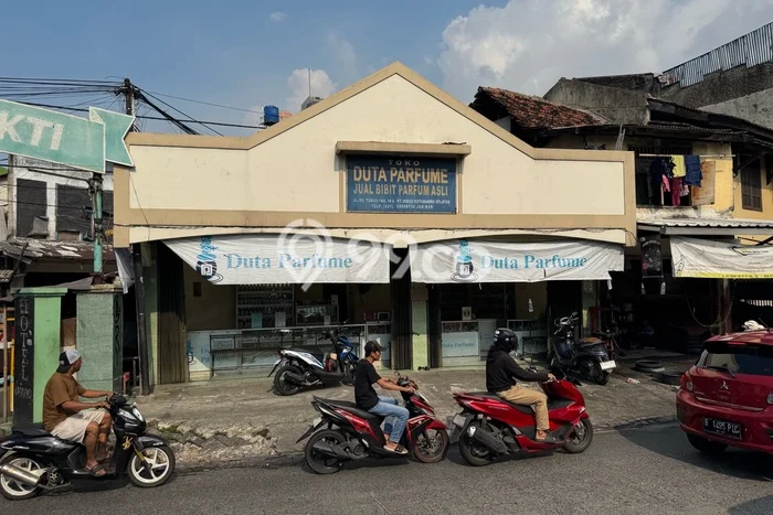 Unit Ruko Dijual di Jakarta Barat LT 15m2 & LB 15m2 Unit Ruko Dijual di Jakarta Barat LT 15m2 & LB 15m2