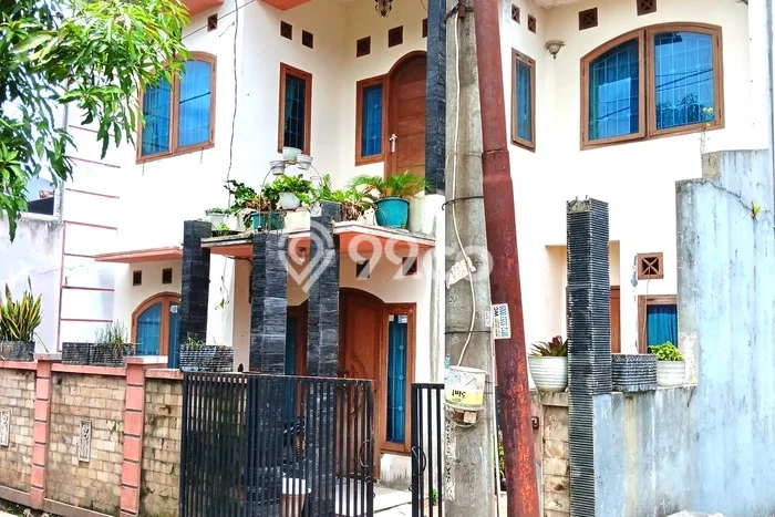 Jual Rumah Bagus Siap Huni LB 135m2 di Cibinong, Bogor Jual Rumah Bagus Siap Huni LB 135m2 di Cibinong, Bogor