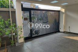 Rumah Mewah LB 250m2 Siap Huni Desain Elegan di Green Garden, Jakarta Barat Rumah Mewah LB 250m2 Siap Huni Desain Elegan di Green Garden, Jakarta Barat