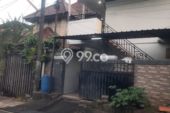 Rumah Elit LB 200m2 Siap Huni Desain Elegan di Kerobokan, Badung Rumah Elit LB 200m2 Siap Huni Desain Elegan di Kerobokan, Badung