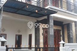 Rumah di Mengwi, 5 KT, Dekat Universitas, LT 100m² LB 180m² Rumah di Mengwi, 5 KT, Dekat Universitas, LT 100m² LB 180m²