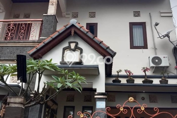 Lokasi strategis! Rumah siap huni dikontrakkan di Denpasar Utara LB 1m2 Lokasi strategis! Rumah siap huni dikontrakkan di Denpasar Utara LB 1m2