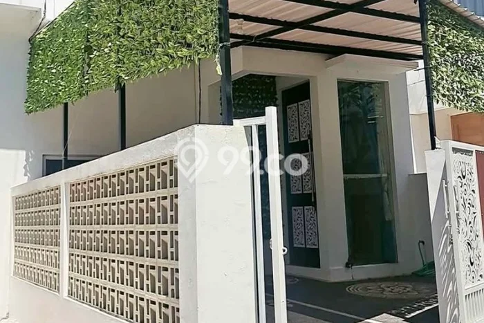 Disewakan! Rumah 2 Kamar Tidur &
2 Kamar Mandi di Pedungan, Denpasar Disewakan! Rumah 2 Kamar Tidur &
2 Kamar Mandi di Pedungan, Denpasar