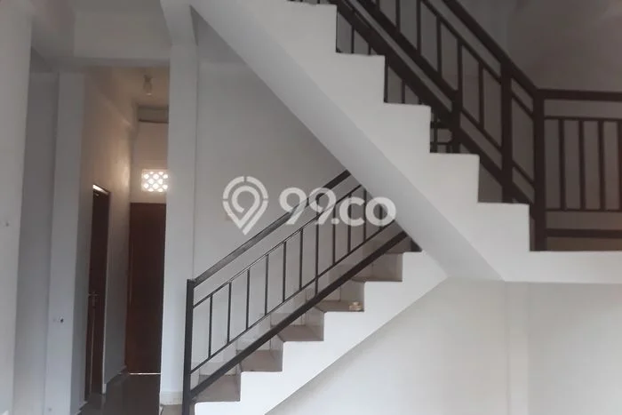 Rumah di Mengwi, 5 KT, Dekat Universitas, LT 100m² LB 180m² Rumah di Mengwi, 5 KT, Dekat Universitas, LT 100m² LB 180m²